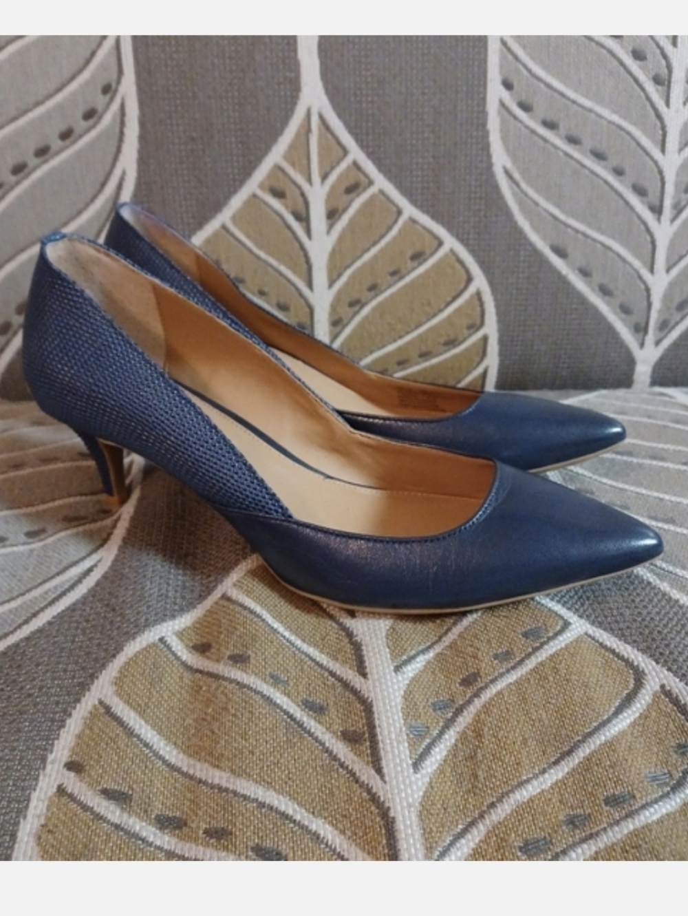 ❤️‍🔥New Calvin Klein Women's size 6.5 Blue Silver Accent Heels